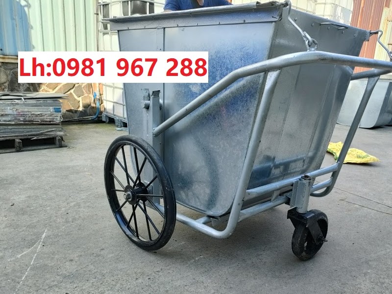 Xe đẩy rác