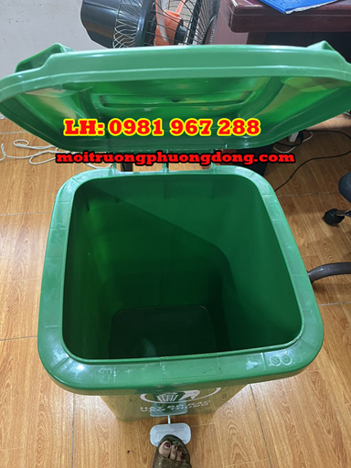 Thung-60-lit-dap-chan.jpg