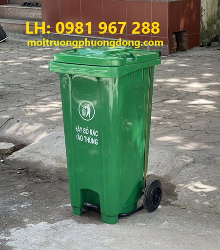 Thung-rac-120-L-dap-chan.jpg