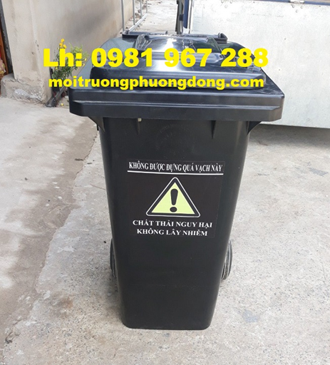 Thung-rac-cong-nghiep-120L-mau-den.jpg