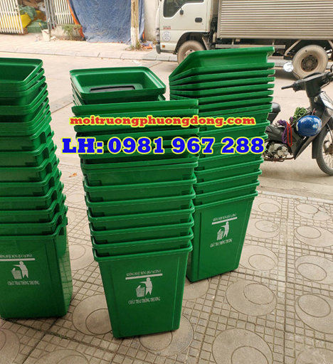 Thung-rac-nhua-60-L-mau-xanh.jpg