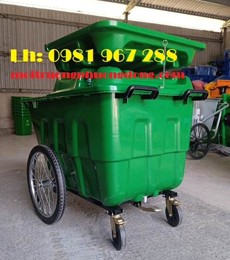 Xe-rac-nhua-400-L-cong-cong.jpg