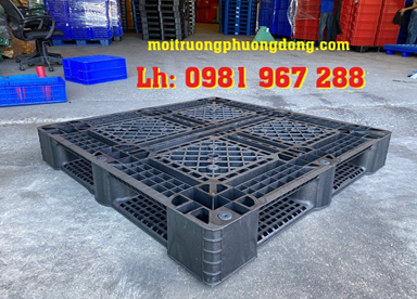 Pallet nhựa công nghiệp màu đen