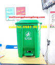 Thung-rac-50-lit-dap-chan.jpg