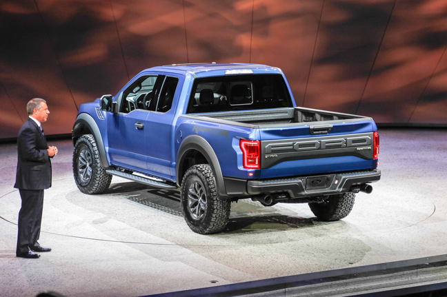 Huyền thoại trở lại Ford F-150 Raptor 2017 4
